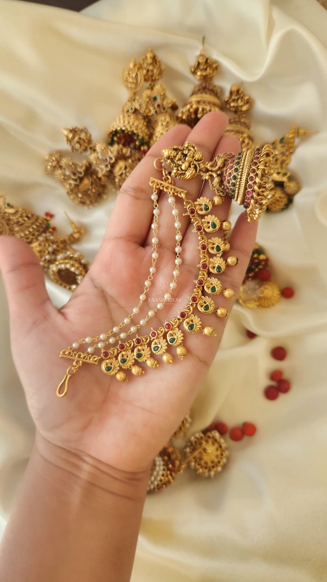 Earrings & Mattal
