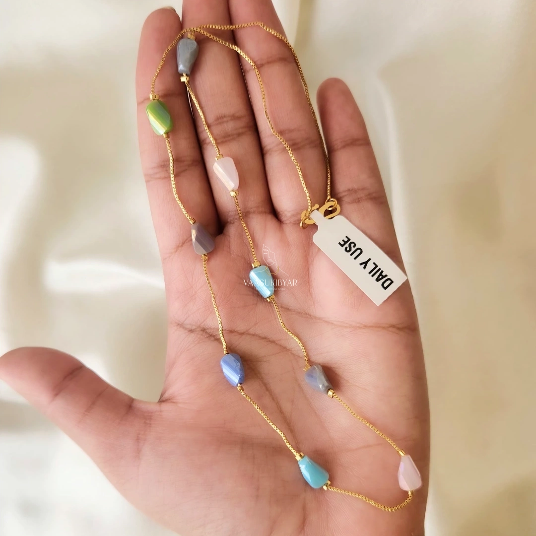 Workday minimal necklace